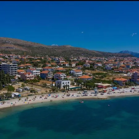 Apartment Piscina With Sea View Trogir-seget Seget Vranjica